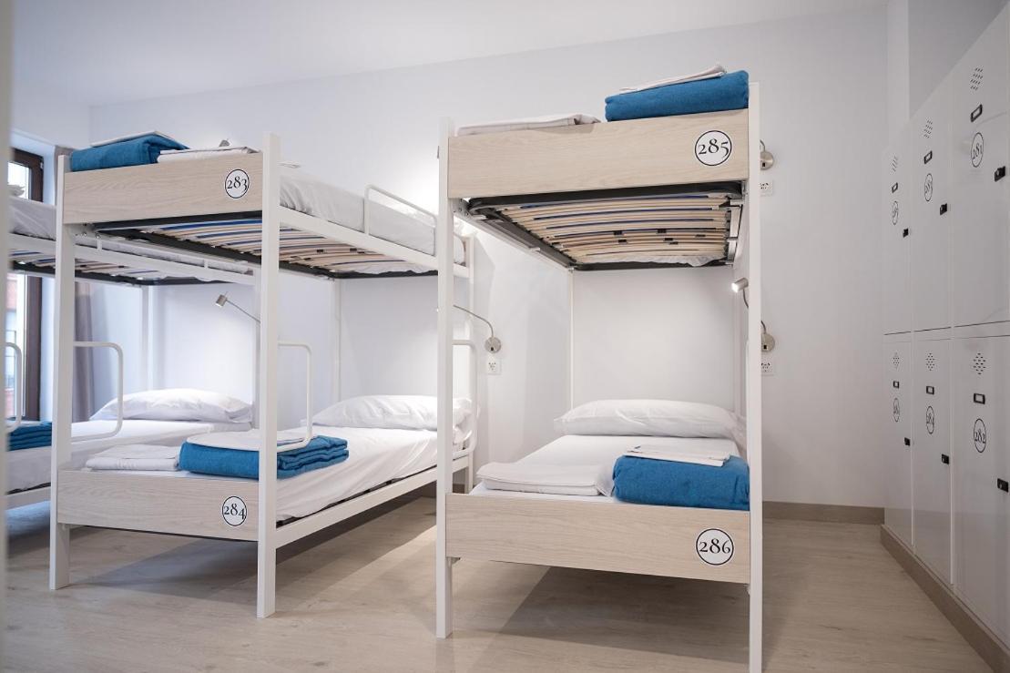 לאון Palacio Real Hostel מראה חיצוני תמונה